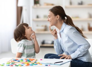 Ce este tulburarea de spectru autist: cauze, simptome, diagnostic și tratament