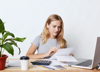 Cum alegi cel mai bun program de facturare cu funcții e-Factura integrate